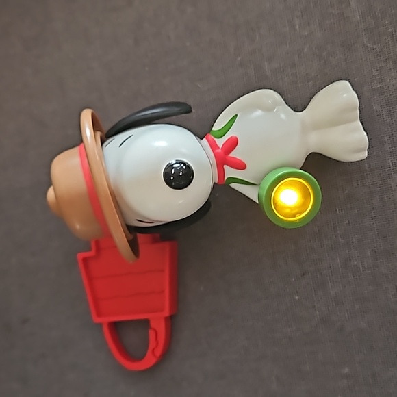 Snoopy figurine flashlight w clip - Picture 4 of 7